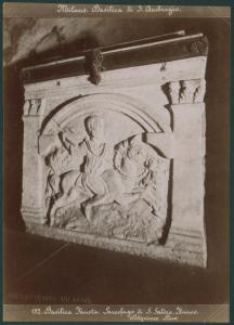 Scultura - Sacello - Sacello di S. Vittore in Ciel d'Oro - Particolare del fianco con cavaliere a cavallo - Milano - Basilica di Sant'Ambrogio