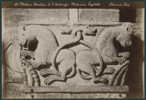 Scultura - Capitello romanico - Coppia di animali fantastici - Milano - Basilica di Sant'Ambrogio - Matroneo