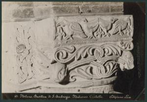 Scultura - Capitello romanico - Uccelli, teste di animali e decorazioni fitomorfe - Milano - Basilica di Sant'Ambrogio - Matroneo