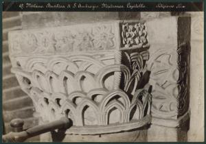 Scultura - Capitello romanico - Decorazioni fitomorfe - Milano - Basilica di Sant'Ambrogio - Matroneo
