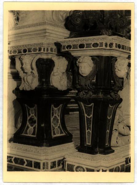 Pavia - Certosa - Altare maggiore, Carlo Simonetta, balaustra, particolare della decorazione
