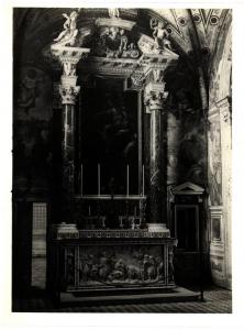 Pavia - Certosa - Navata sinistra, cappella del Rosario, veduta dell'altare