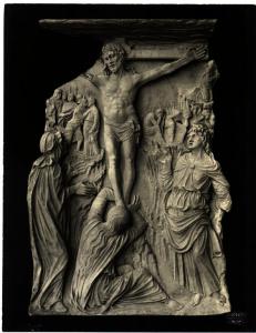 Pavia - Certosa - (?) Bassorilievo marmoreo raffigurante Cristo crocifisso, il bacio di Giuda e Cristo che prega nell'orto dei Getsemani