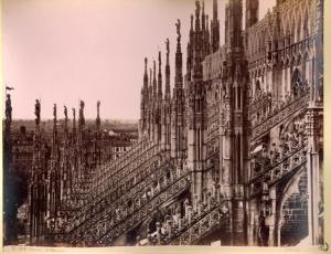 Milano - Duomo - Contrafforti e guglie