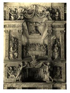 Pavia - Certosa - Decorazione a bassorilievo in marmo