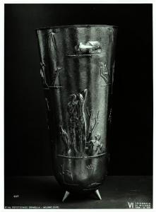Milano - VI Triennale d'Arte - E.N.A.P.I., grande vaso in ottone sbalzato, eseguito da Guerrini