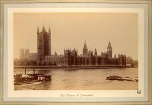 Londra - Palazzo del Parlamento - Facciata verso il fiume Tamigi