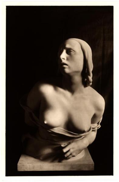 Achille Alberti, Madre, mezzo busto in marmo (1916).