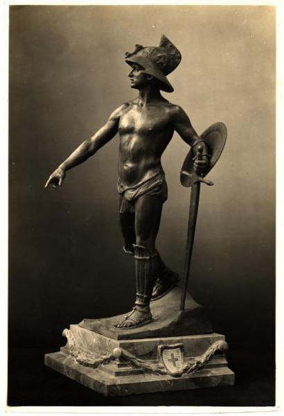 Achille Alberti, Vincere o morire, scultura in bronzo (1918).