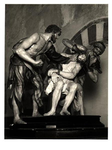 Savona - Confraternita dei SS. Agostino e Monica. Anton Maria Maragliano, l'Incoronazione di spine, cassa processionale, scultura lignea policroma (1710).