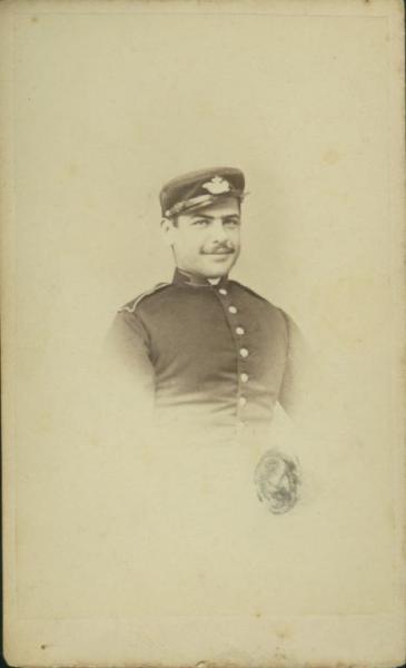Ritratto maschile - Militare - Giovane in divisa con baffetti