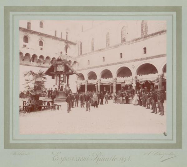 Milano - Esposizioni Riunite del 1894 - Castello Sforzesco - Cortile della Rocchetta