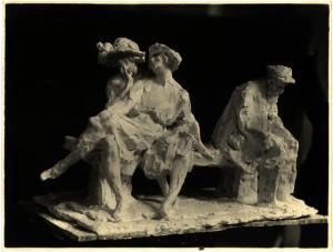 Milano - Studio dell'artista (?). Ernesto Bazzaro, studio dal vero, scultura in gesso.