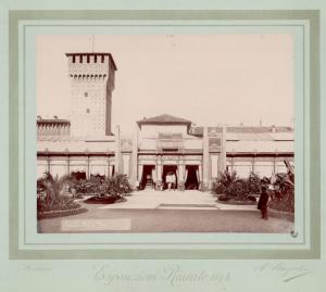 Milano - Esposizioni Riunite del 1894 - Castello Sforzesco - Cortile del padiglioni degli Olii e dei Vini