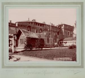 Milano - Esposizioni Riunite del 1894 - Castello Sforzesco e capanna alpina nel Parco Sempione