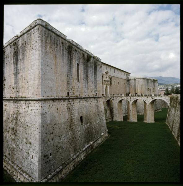 Abruzzo - L'Aquila - Castello Spagnolo, o Forte Spagnolo - Bastioni