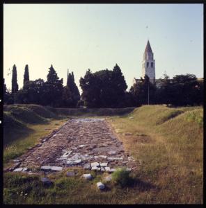 Friuli-Venezia Giulia - Aquileia - Stalla Pasqualis - area archeologica - mercati