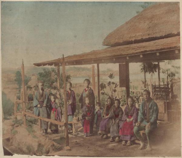 Ritratto di gruppo - Famiglia giapponese in campagna - "Fuzoku"