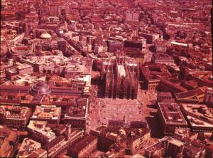 Milano. Centro storico. Piazza Duomo. Veduta aerea.