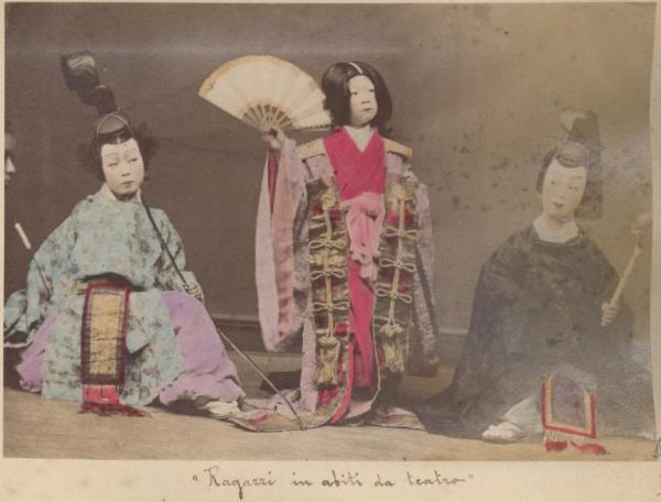 Ritratto di gruppo - Tre attori del teatro kabuki in costume