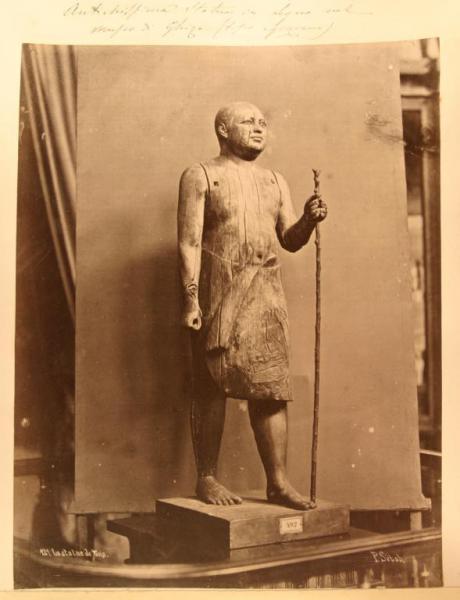 Statua lignea - Uomo in piedi con bastone - Statua in legno di sicomoro - Museo del Cairo