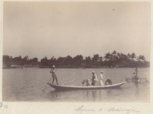 Arcipelago di Zanzibar - Isola di Unguja - Zanzibar - Nasimoja ? - Laguna - Canoe