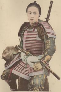 Ritratto maschile - Giovane samurai in armatura con Domaru e Hitatare - "Fuzoku"