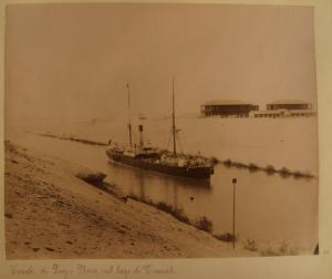 Egitto - Ismailia - Canale di Suez verso il lago Timsah - Nave