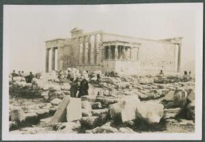 Atene - Acropoli - Eretteo - Loggia delle Cariatidi - Persone, turisti - Macchine fotografiche