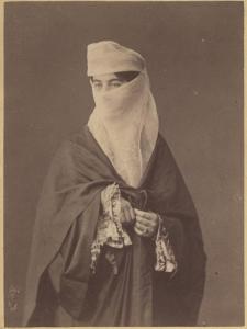 Ritratto - Donna turca vestita da passeggio - Velata