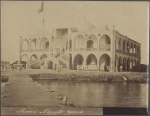 Eritrea - Massaua - Edificio ad archi - Edificio coloniale - Militari
