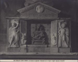 Tabernacolo - Dio Padre benedicente, angeli e Madonna con Bambino - Agostino di Duccio - Firenze - Convento d'Ognissanti