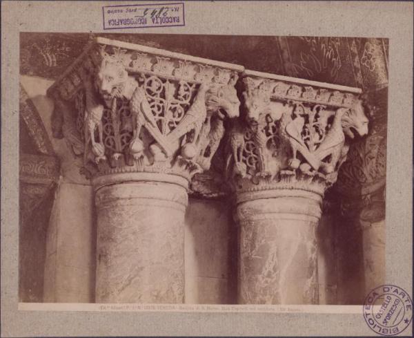 Capitelli - Teste di leoni, uccelli e motivi vegetali - Venezia - Basilica di San Marco - Vestibolo