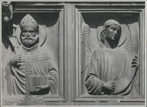 Architrave a rilievo - S. Ambrogio e apostolo - Maestro di Viboldone - Milano - Chiesa di San Marco