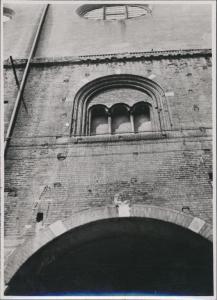 Milano - Palazzo della Ragione - Finestra triloba
