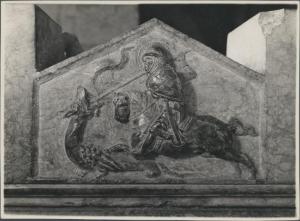 Rilievo - S. Giorgio e il drago - Brescia - Duomo Vecchio - Sarcofago di Berardo Maggi