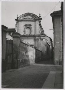 Pavia - Via Ariberto - Chiesa