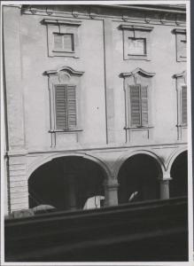 Pavia - Palazzo Olevano - Corte esterna
