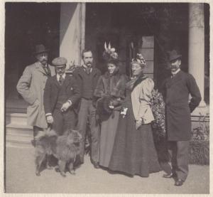 Ritratto di gruppo - Signora Barff - Lilian Rentiers - Quattro uomini - Cane
