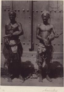 Ritratto di gruppo - Due uomini Swahili - Musicisti - Strumenti musicali