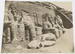 Egitto - Abu Simbel - Grande tempio - Esterno - Facciata - Statue di Ramses II