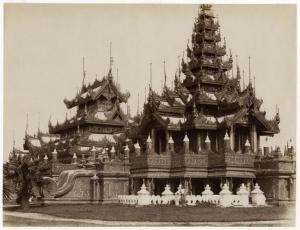 Myanmar - Mandalay - Kyoung dorato della Regina - Esterno