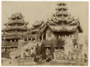 Myanmar - Mandalay - Kyoung dorato della Regina - Esterno