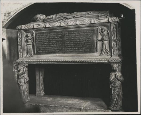 Monumento funebre - Sarcofago del Cardinale Branda Castiglioni - Castiglione Olona - Chiesa della Collegiata