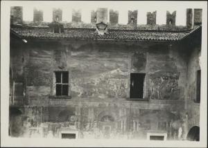 Dipinto murale - Scena di guerra - Romanino - Cavernago - Castello di Malpaga - Cortile