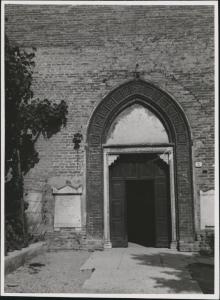 Mantova - Chiesa di Santa Maria degli Angeli - Portale
