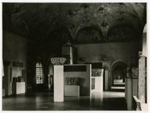Milano - Castello Sforzesco - Musei Civici - Allestimento Baroni (1948-1953) - Museo d'Arte Antica - Sala 2