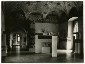 Milano - Castello Sforzesco - Musei Civici - Allestimento Baroni (1948-1953) - Museo d'Arte Antica - Sala 2