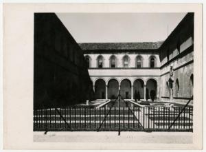 Milano - Castello Sforzesco - Corte Ducale, giardino e vasca - Dopo il restauro BBPR