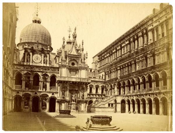 Venezia - Palazzo Ducale - Cortile